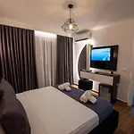 Crown Hf Apartament *