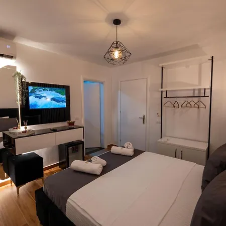 Crown Hf Apartment *