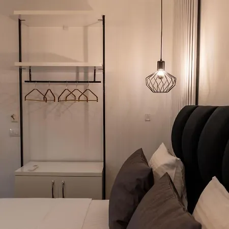 Crown Hf Apartamento Ksamil